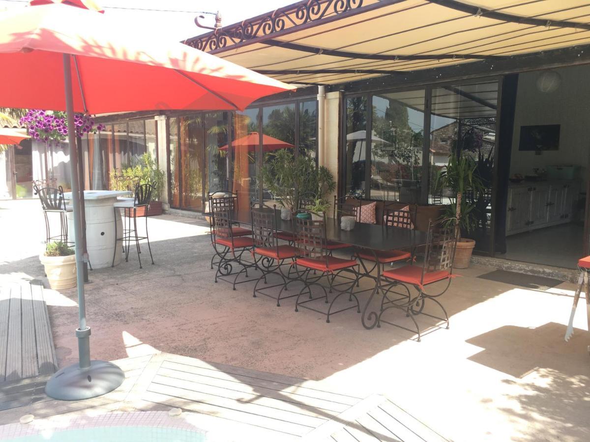 Bed and Breakfast Mas De La Butte Blanche Orgon Esterno foto