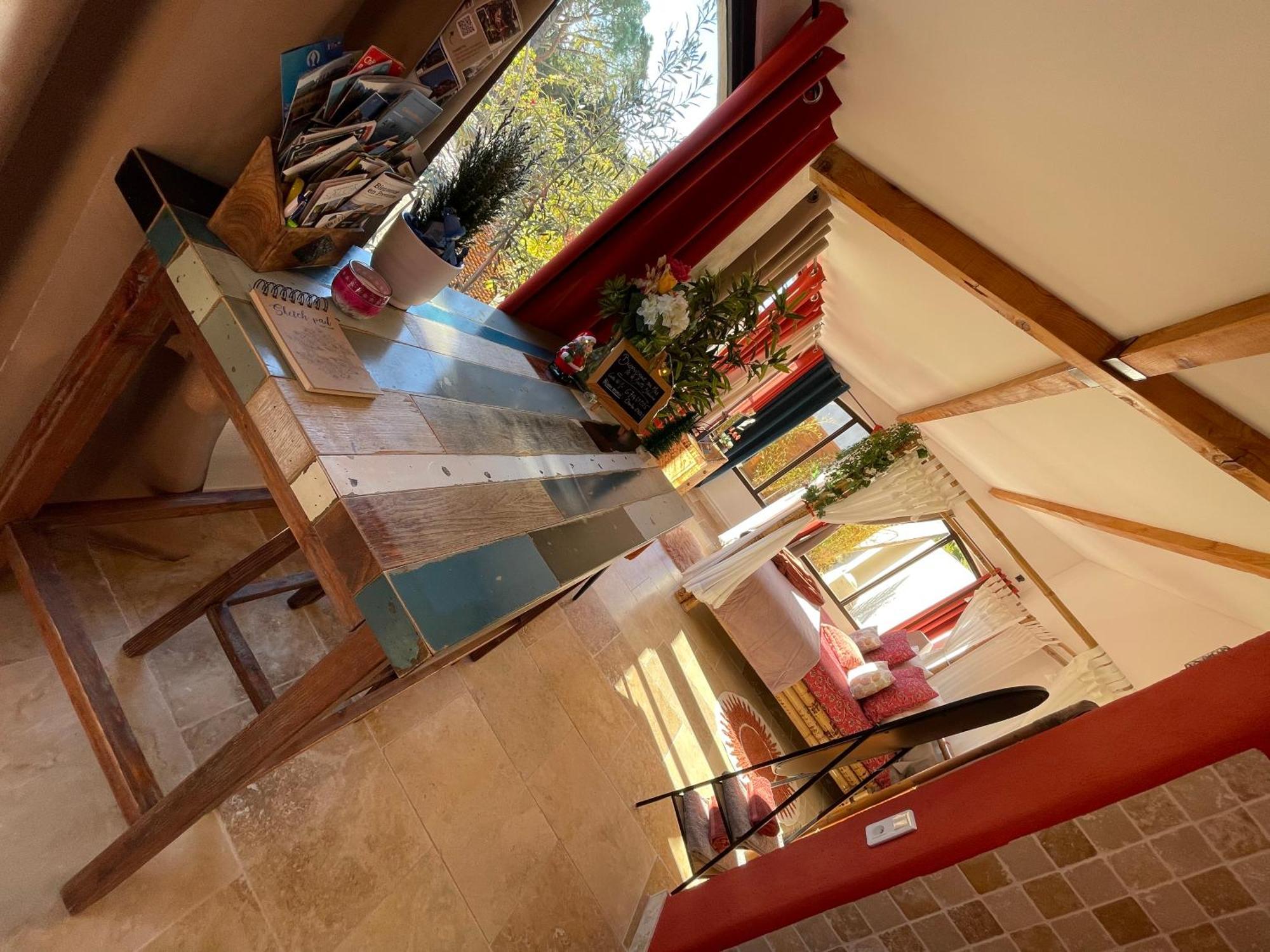 Bed and Breakfast Mas De La Butte Blanche Orgon Esterno foto