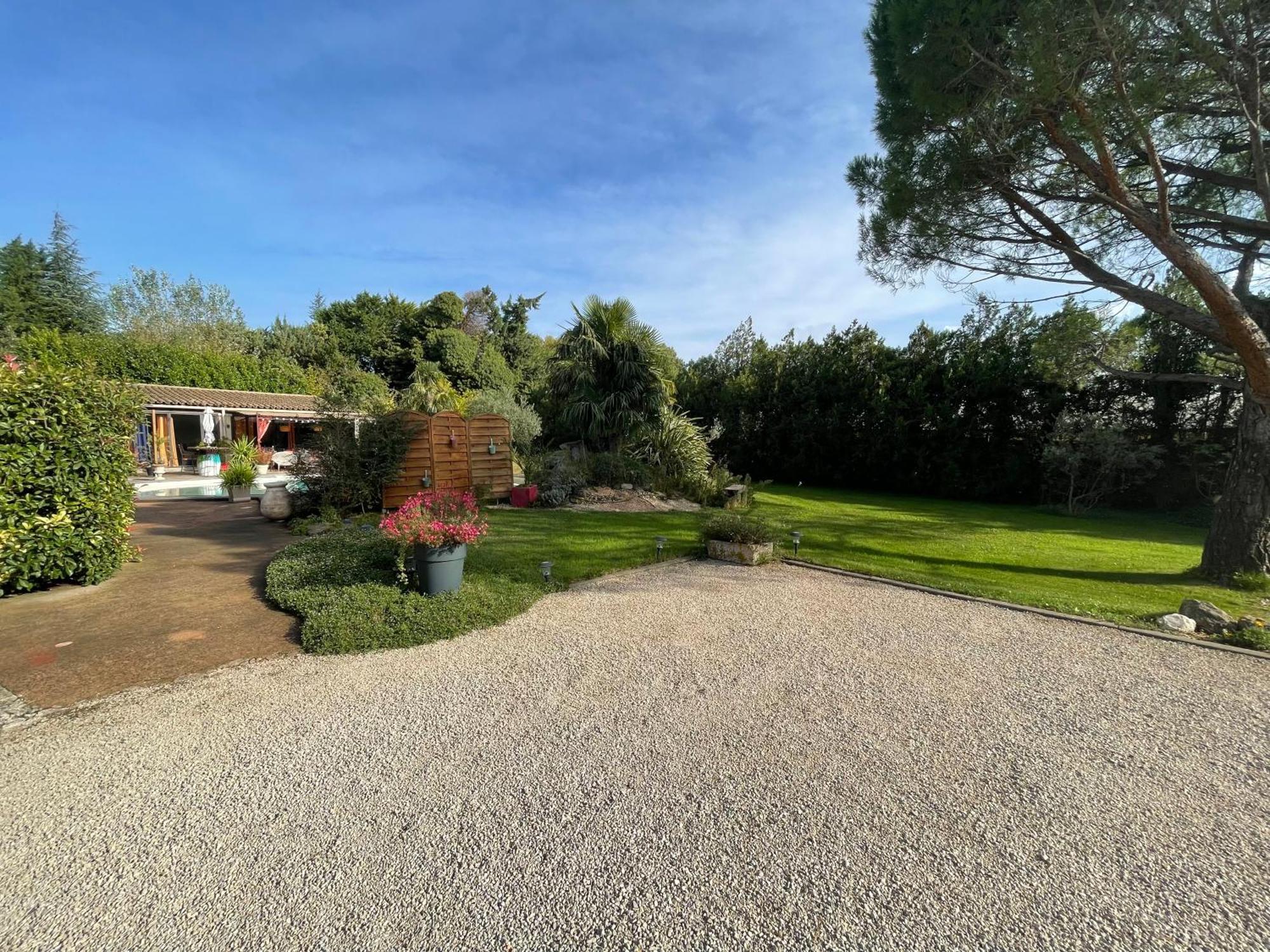 Bed and Breakfast Mas De La Butte Blanche Orgon Esterno foto